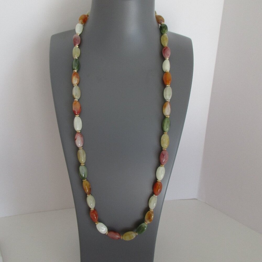 VINTAGE FAUX AMBER JADE STONE WITH GOLD BEADS STRAND NECKLACE 29" Long